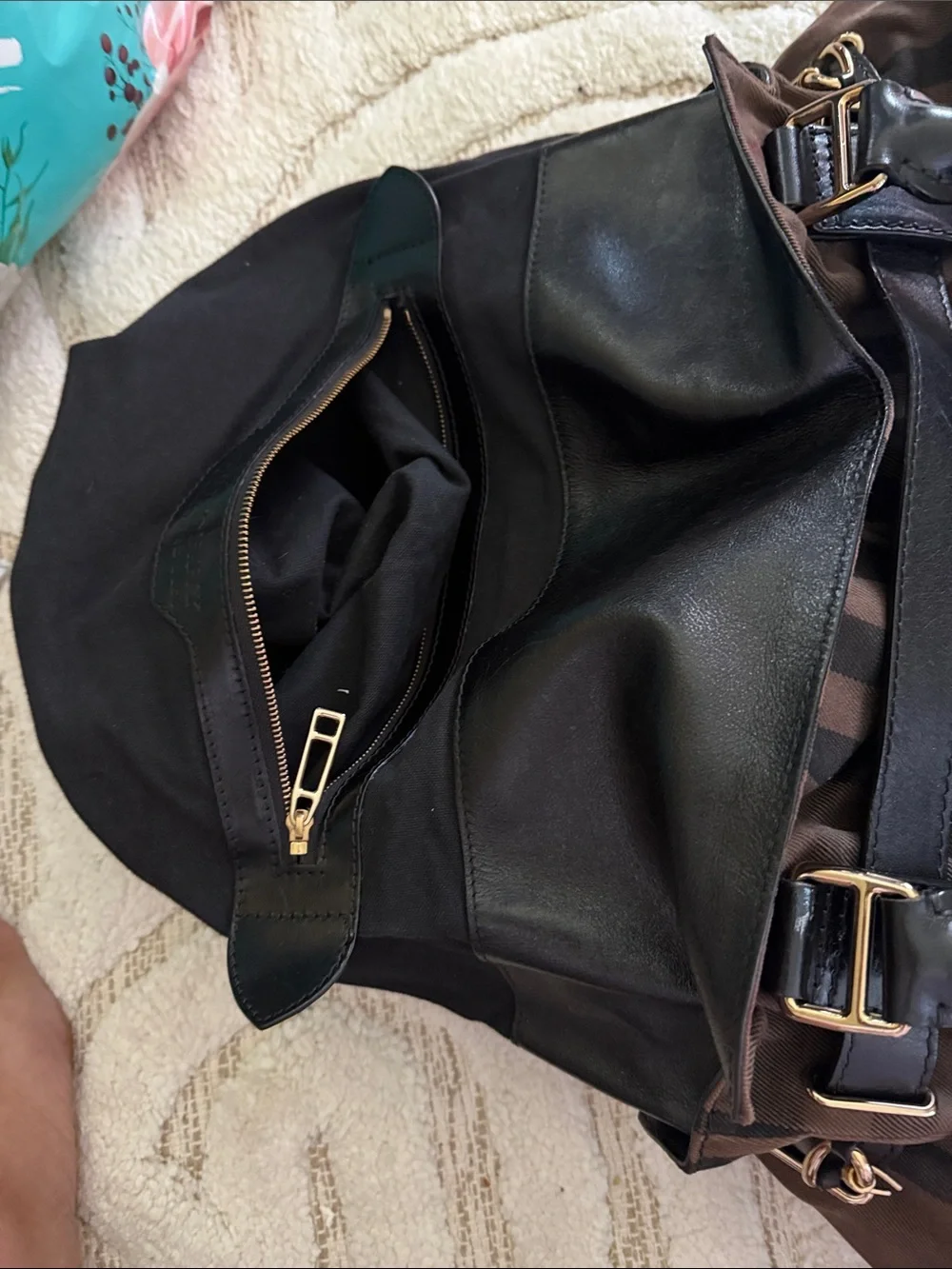 Burberry barbwire Classic Striped Tote Handbag in Brown and Black Canvas